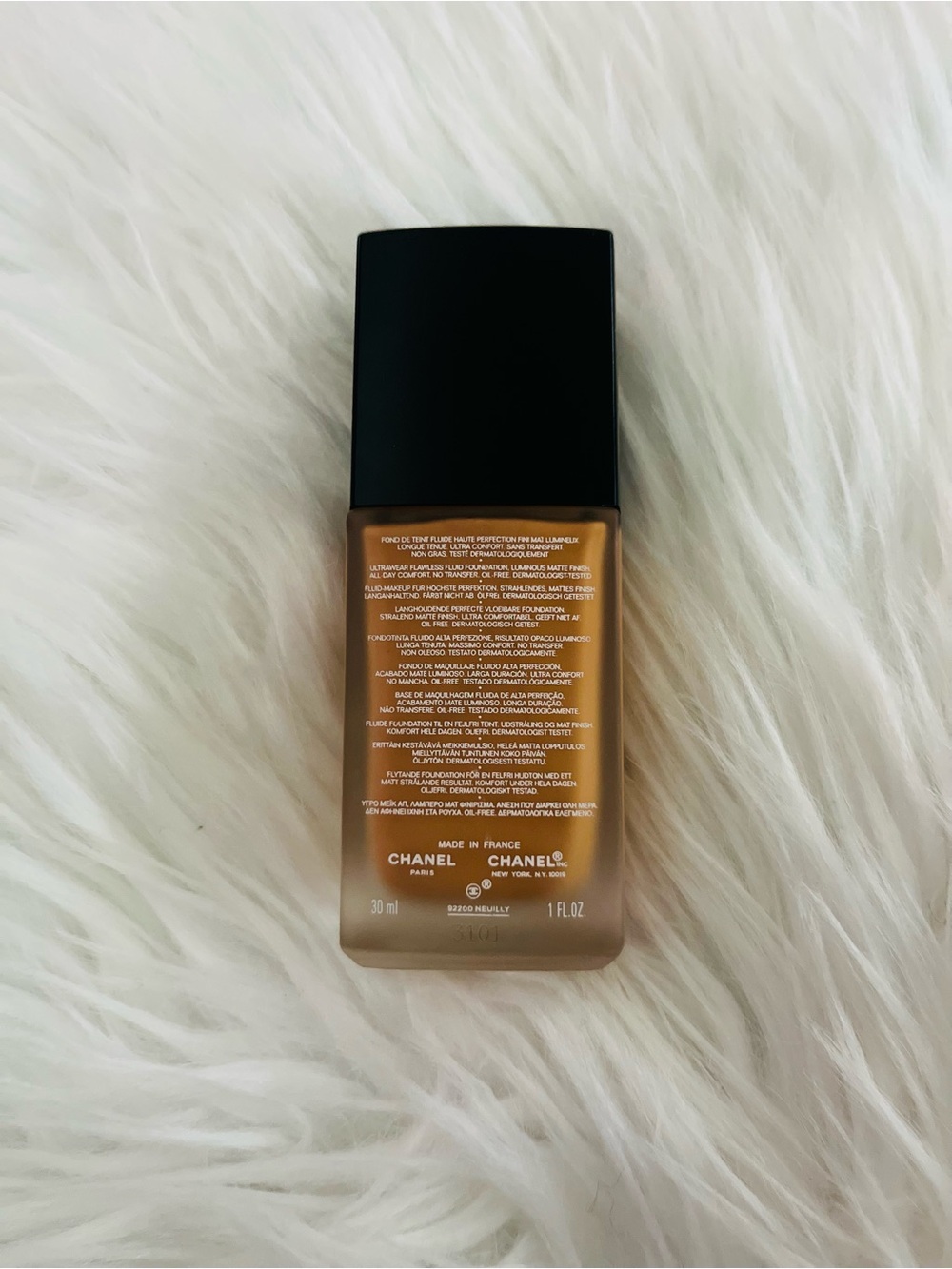 Chanel Ultra Le Teint Foundation Shade BD71 - Picture 5 of 8